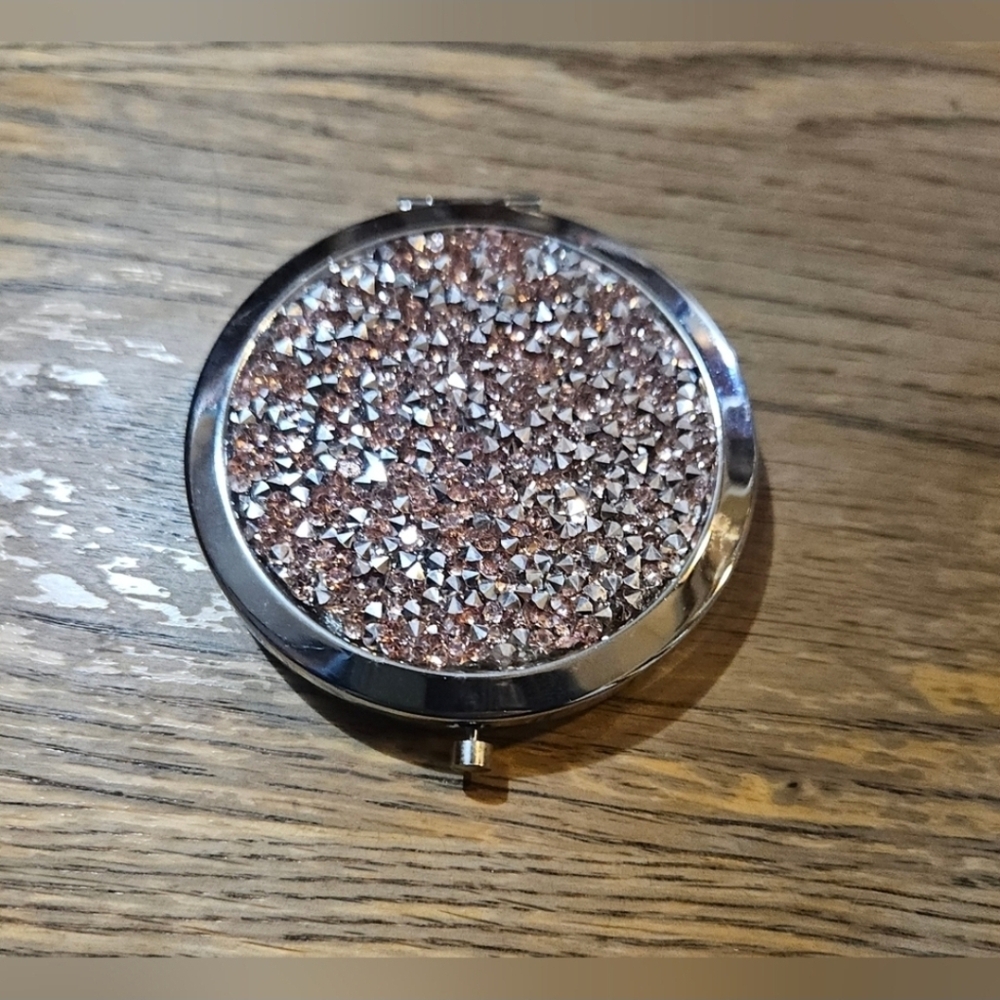 Light Pink & Silver Rhinestone Compact Mirror- New - Picture 10 of 10